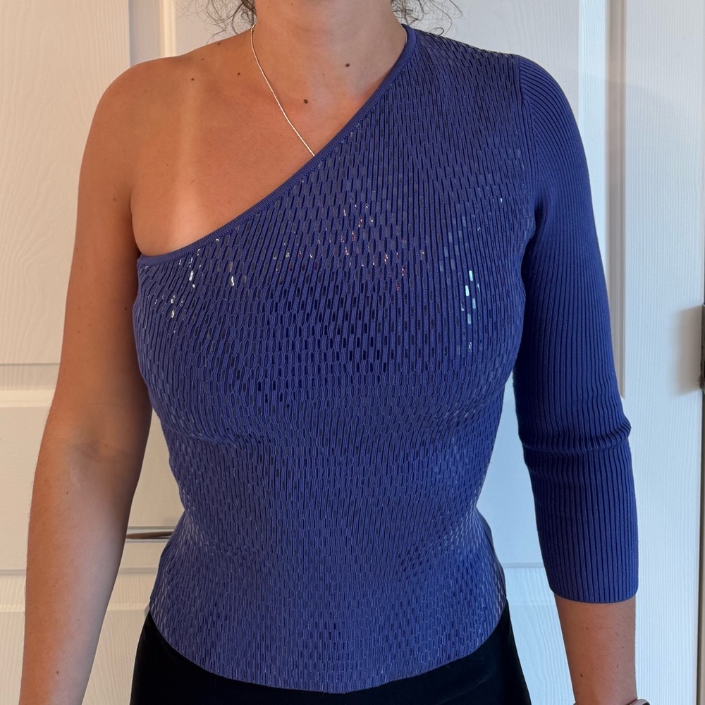 Cache Off-the-Shoulder Blue Sweater - Picture 3 of 5